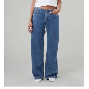 Still Here Cool In Classic Blue Jeans - Size 27